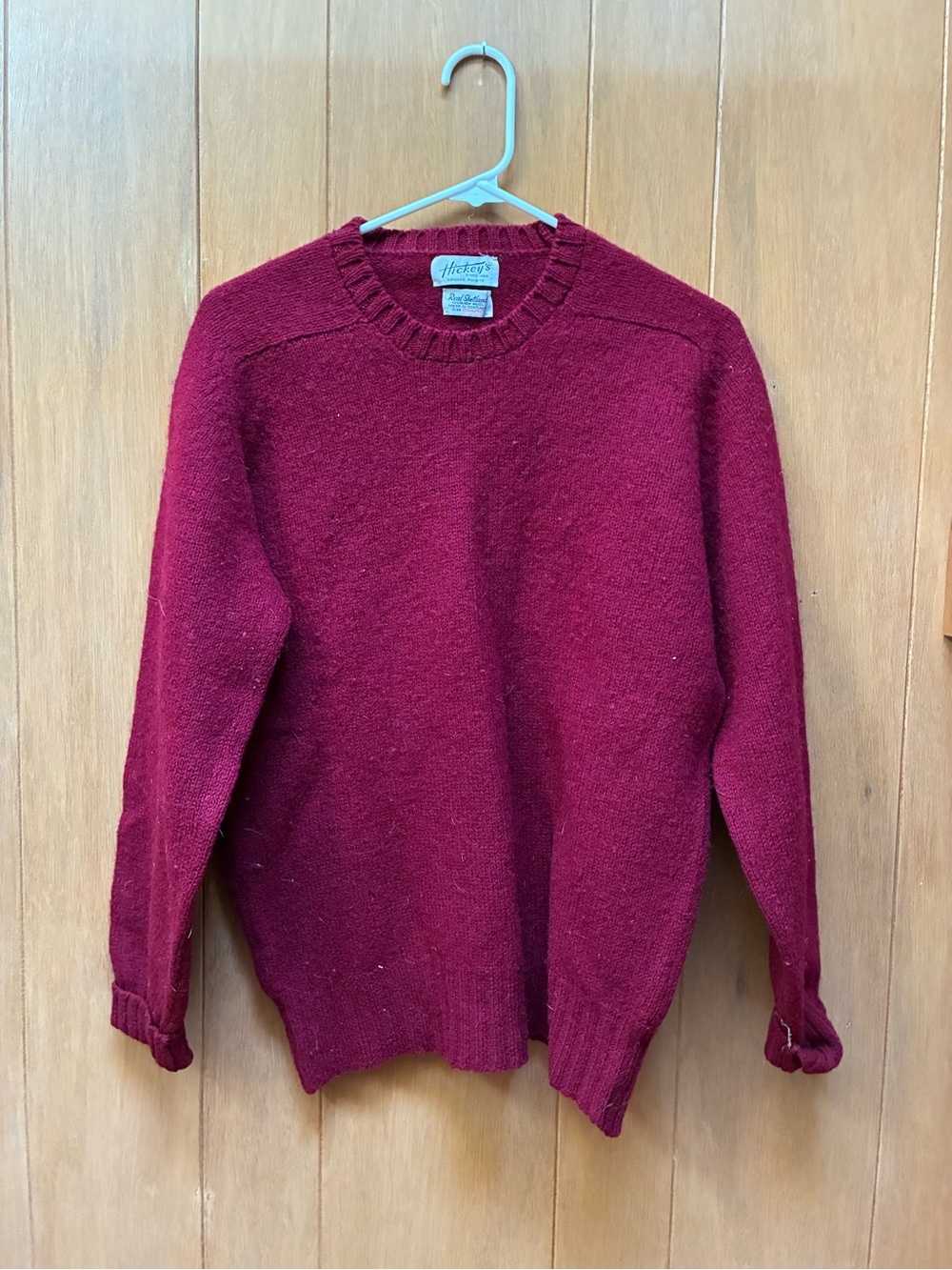 Men's Crewneck Sweater in Burgundy